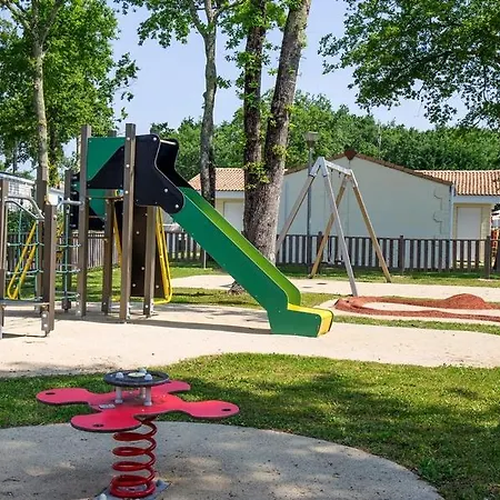 Les Chevrefeuilles - Maeva אתר קמפינג