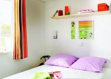 אתר קמפינג Les Chevrefeuilles - Maeva 4*