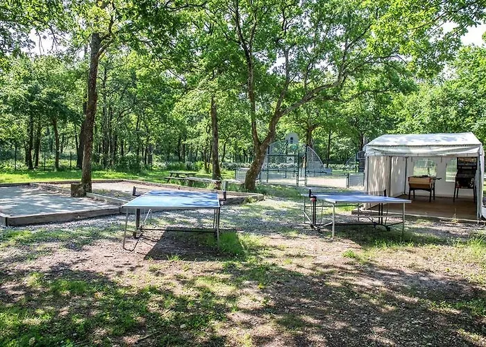 Les Chevrefeuilles - Maeva Camping Royan