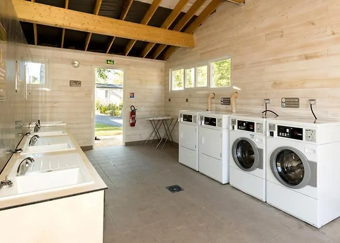 Camping Les Chevrefeuilles - Maeva Royan